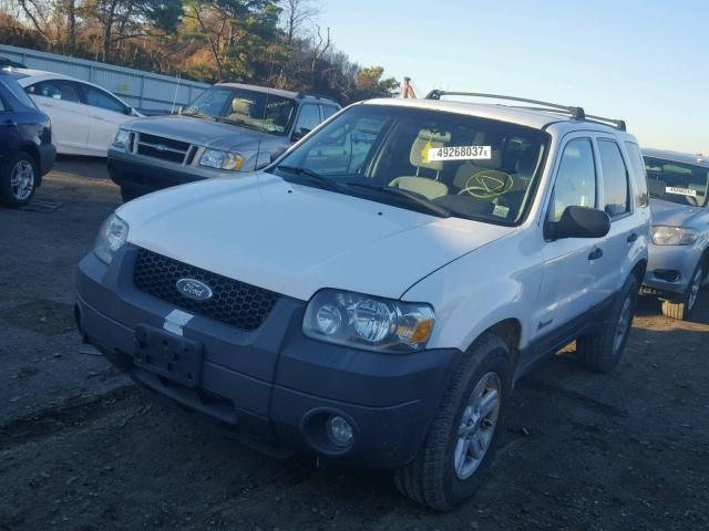 1FMYU96H16KD56099 - 2006 FORD ESCAPE HEV WHITE photo 2