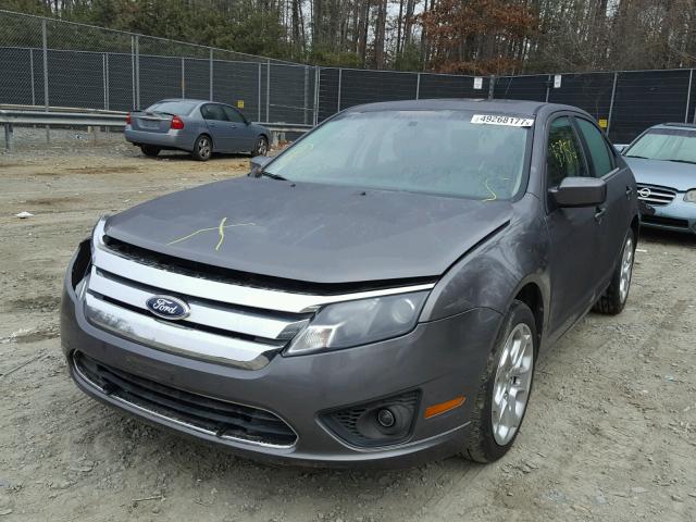 3FAHP0HA4BR216888 - 2011 FORD FUSION SE GRAY photo 2