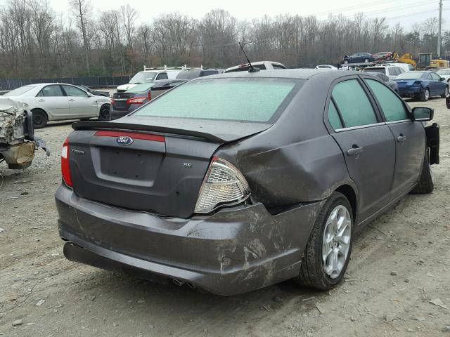 3FAHP0HA4BR216888 - 2011 FORD FUSION SE GRAY photo 4