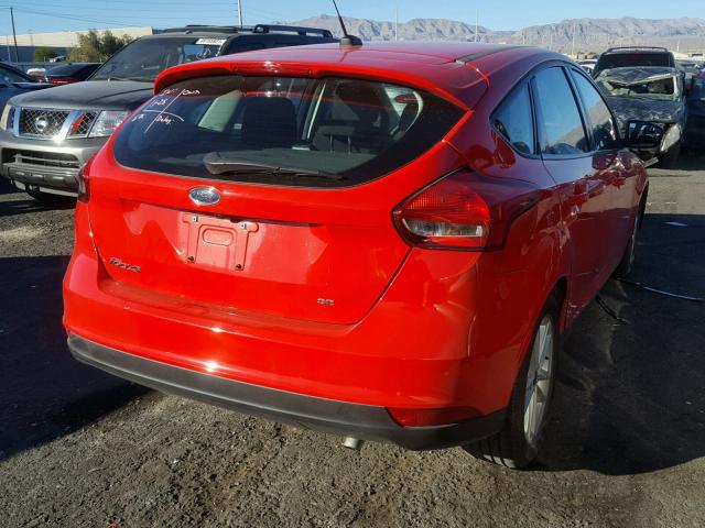 1FADP3K25HL216598 - 2017 FORD FOCUS SE RED photo 4