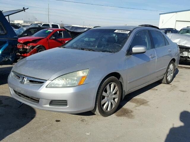 1HGCM66526A016079 - 2006 HONDA ACCORD EX SILVER photo 2