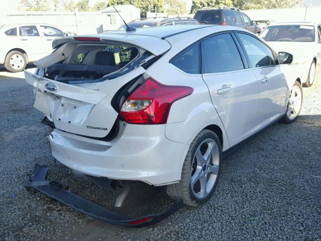 1FADP3N23DL107854 - 2013 FORD FOCUS TITA WHITE photo 4