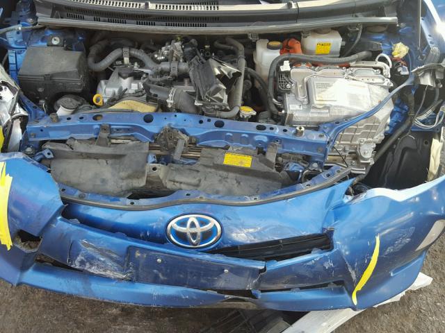 JTDKDTB35E1559096 - 2014 TOYOTA PRIUS C BLUE photo 7