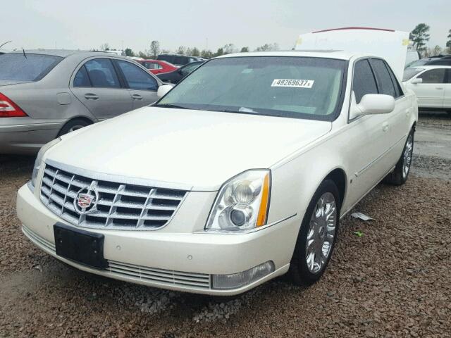 1G6KD57Y78U166142 - 2008 CADILLAC DTS WHITE photo 2