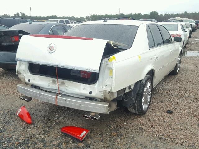 1G6KD57Y78U166142 - 2008 CADILLAC DTS WHITE photo 4