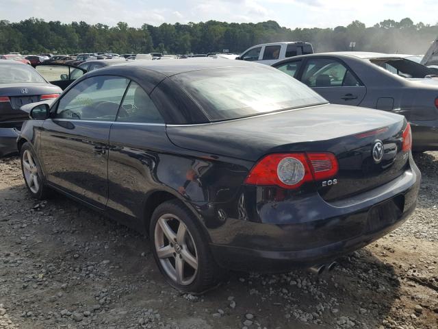 WVWDA71F57V004066 - 2007 VOLKSWAGEN EOS 2.0T S 黑色 照片 3