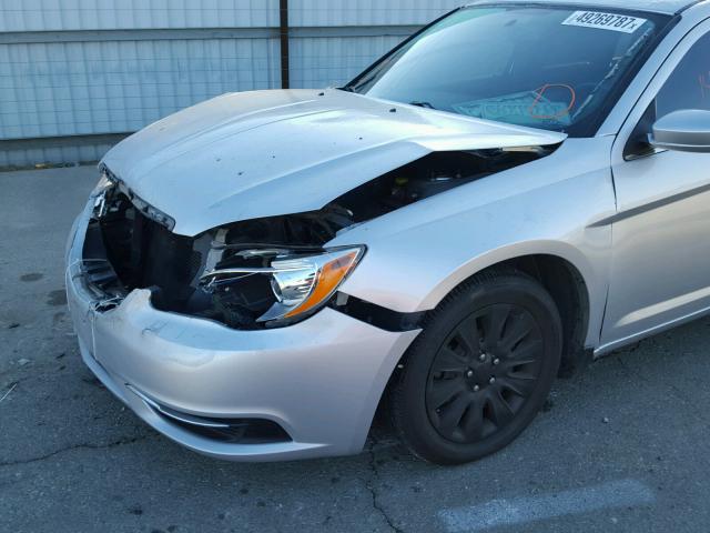 1C3BC4FG3BN537256 - 2011 CHRYSLER 200 LX SILVER photo 9