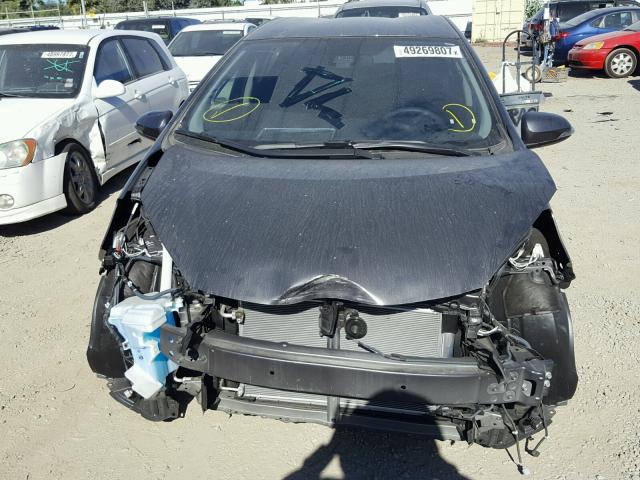 JTDKDTB37H1594632 - 2017 TOYOTA PRIUS C GRAY photo 9