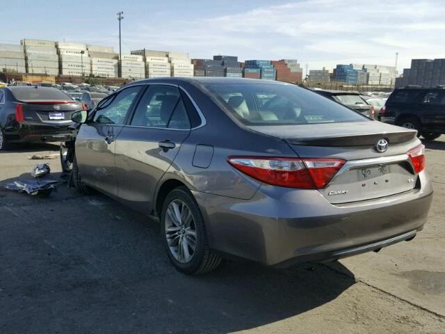 4T1BF1FK4FU934794 - 2015 TOYOTA CAMRY LE GRAY photo 3