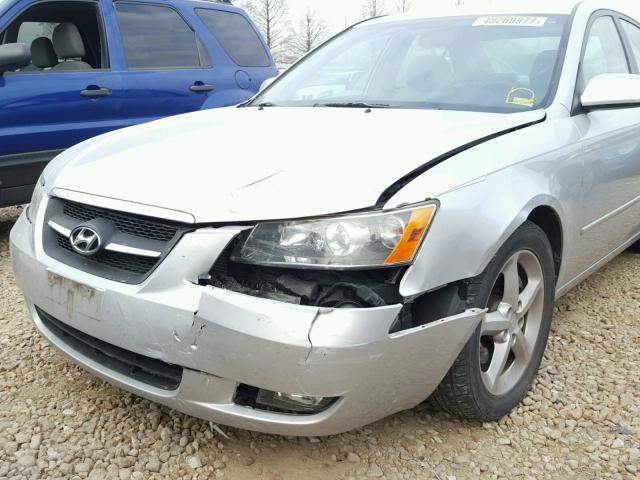 5NPEU46F67H219393 - 2007 HYUNDAI SONATA SILVER photo 9