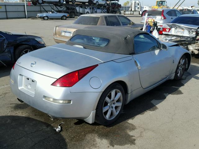 JN1AZ36D35M700233 - 2005 NISSAN 350Z ROADS SILVER photo 4