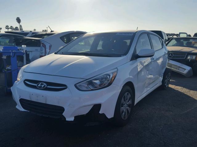 KMHCT5AEXFU206757 - 2015 HYUNDAI ACCENT GS WHITE photo 2