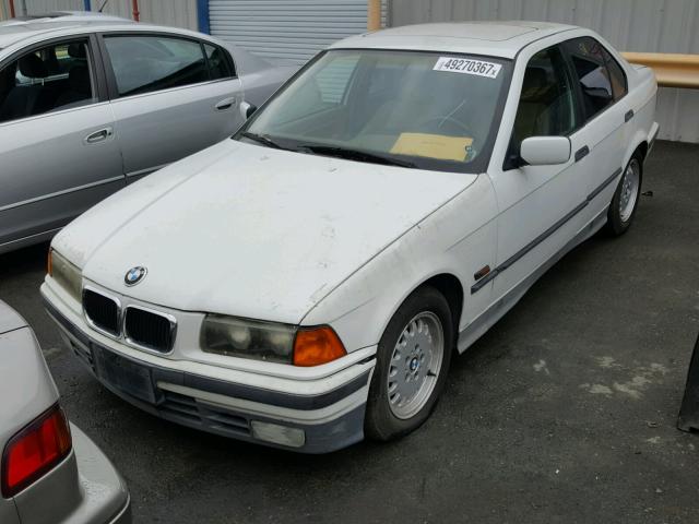 WBACB4326SFM04672 - 1995 BMW 325 I AUTO WHITE photo 2