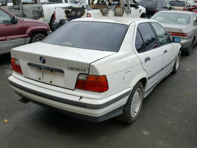 WBACB4326SFM04672 - 1995 BMW 325 I AUTO WHITE photo 4