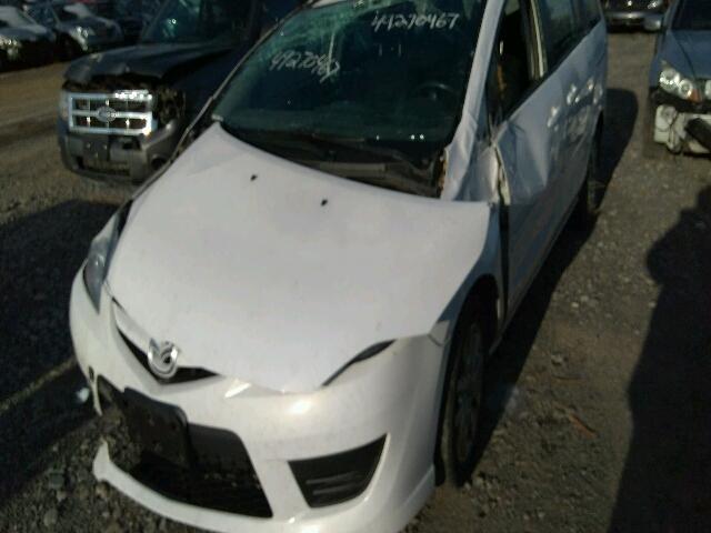 JM1CR293190353095 - 2009 MAZDA 5 WHITE photo 9