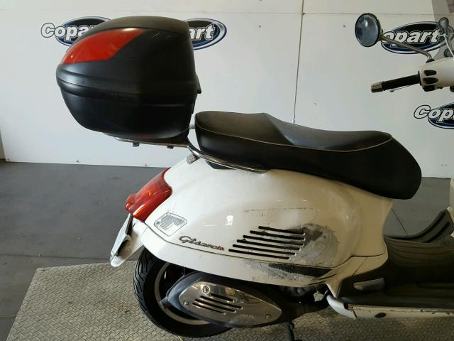 ZAPM459L495600454 - 2009 VESPA GTS 250 WHITE photo 6