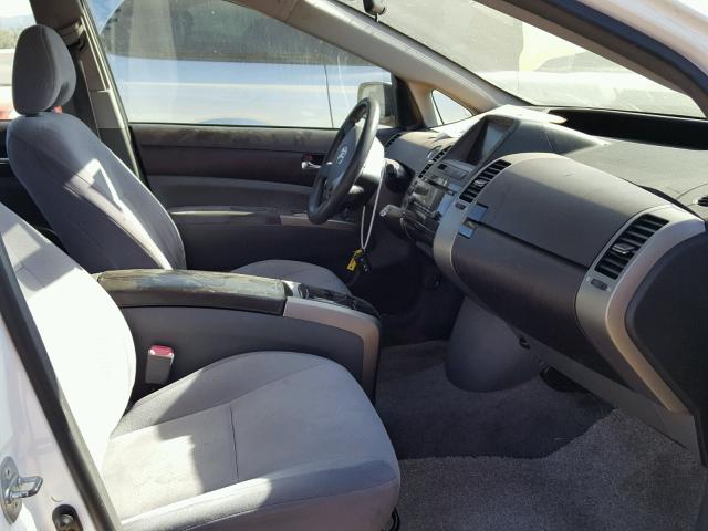 JTDKB20UX53086036 - 2005 TOYOTA PRIUS WHITE photo 5