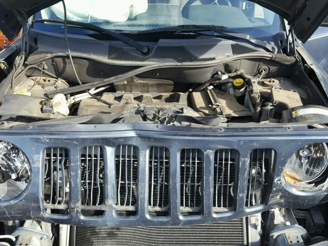 1J8FT28W78D633422 - 2008 JEEP PATRIOT SP BLUE photo 7