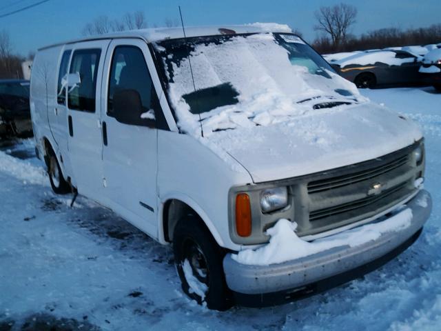 1GCEG15W9Y1135620 - 2000 CHEVROLET EXPRESS G1 WHITE photo 1