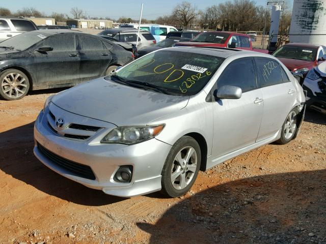 2T1BU4EE9BC628026 - 2011 TOYOTA COROLLA BA SILVER photo 2