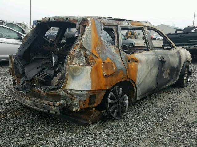 JN8AT2MT6HW404316 - 2017 NISSAN ROGUE S BURN photo 4