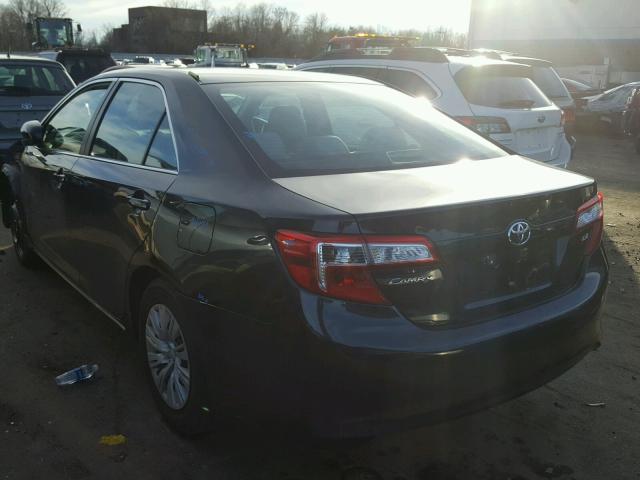 4T4BF1FK7ER427585 - 2014 TOYOTA CAMRY L BLUE photo 3