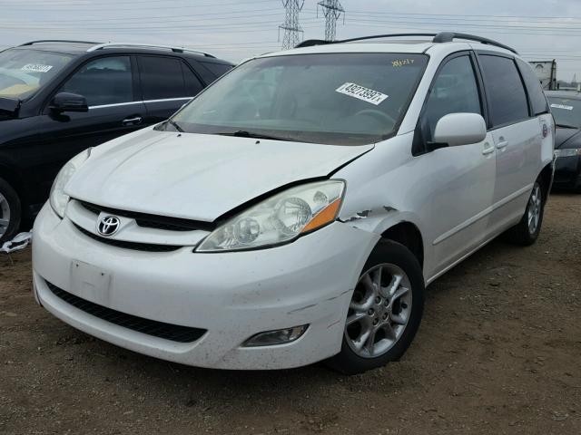 5TDZA22C36S533974 - 2006 TOYOTA SIENNA XLE WHITE photo 2