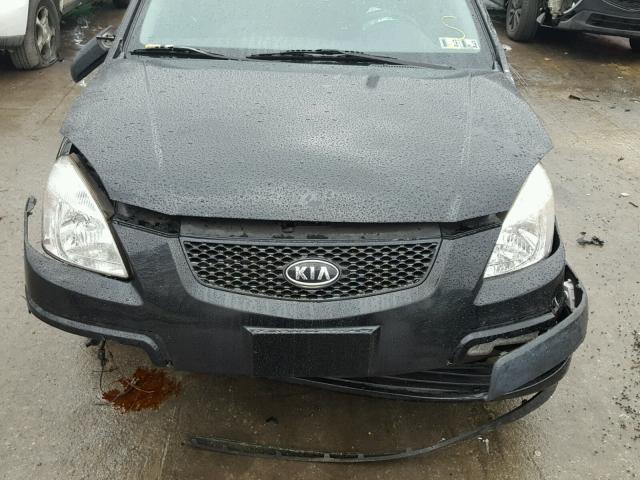 KNADE123386361504 - 2008 KIA RIO BASE BLACK photo 7