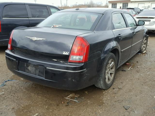 2C3LA53G46H324819 - 2006 CHRYSLER 300 TOURIN BLACK photo 4