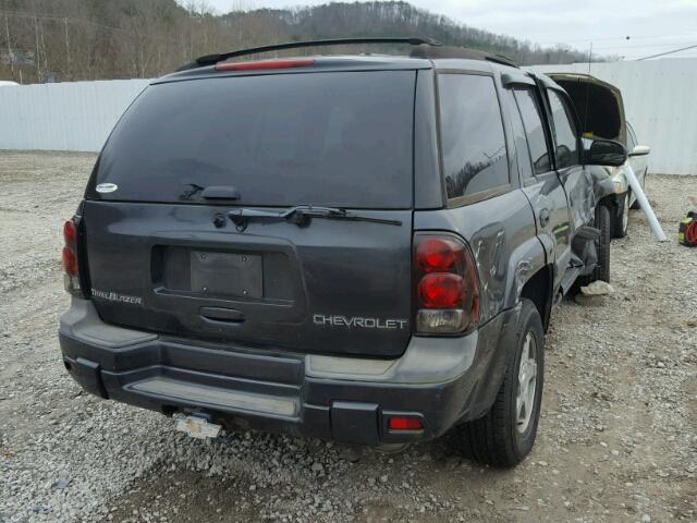 1GNDT13S442314683 - 2004 CHEVROLET TRAILBLAZE GRAY photo 4