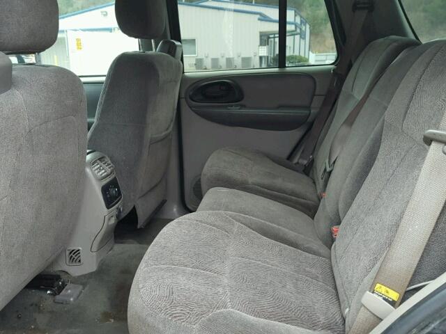 1GNDT13S442314683 - 2004 CHEVROLET TRAILBLAZE GRAY photo 6