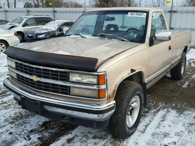 1GCEK14H9NE213917 - 1992 CHEVROLET GMT-400 K1 TAN photo 2