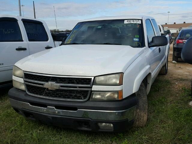 1GCEC19VX6Z300487 - 2006 CHEVROLET SILVERADO WHITE photo 2