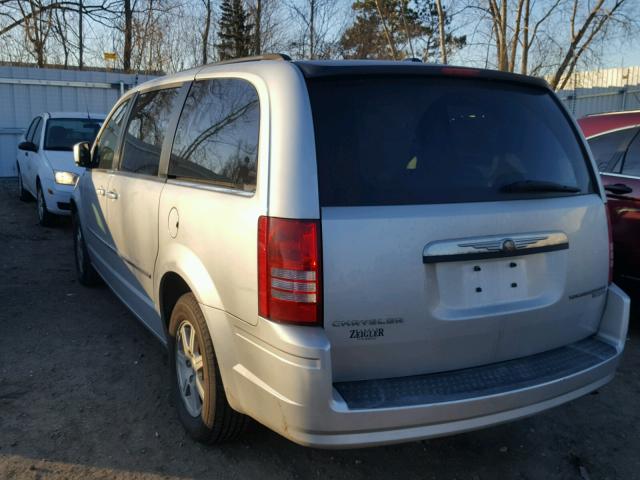 2A8HR54179R674022 - 2009 CHRYSLER TOWN & COU SILVER photo 3