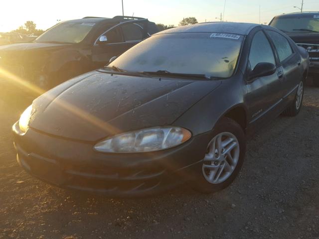 2B3HD46R21H609271 - 2001 DODGE INTREPID S GREEN photo 2