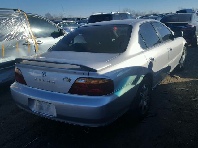 19UUA5668YA026182 - 2000 ACURA 3.2TL SILVER photo 4