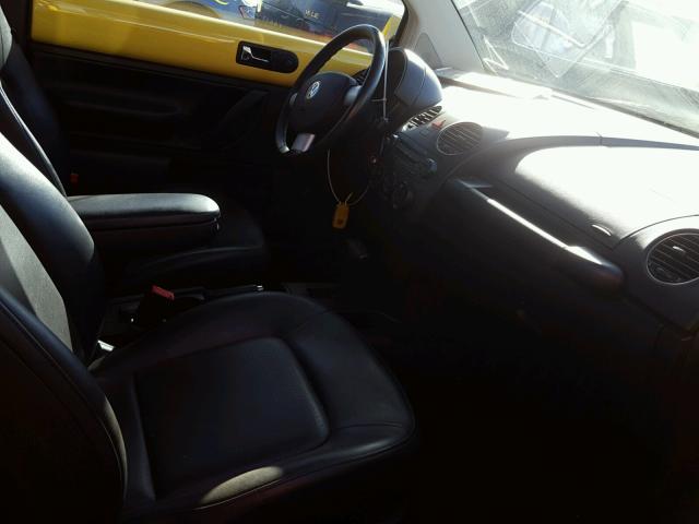 3VWRG3AG9AM013311 - 2010 VOLKSWAGEN NEW BEETLE ყვითელი ფოტო 5