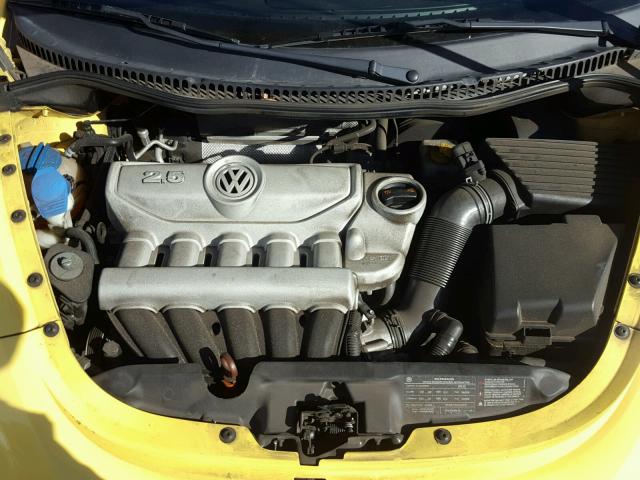 3VWRG3AG9AM013311 - 2010 VOLKSWAGEN NEW BEETLE YELLOW photo 7