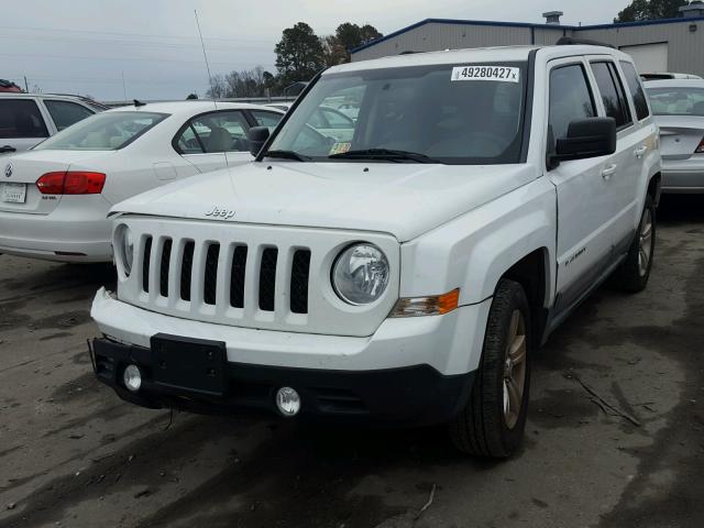 1J4NF1GB0BD126804 - 2011 JEEP PATRIOT SP WHITE photo 2