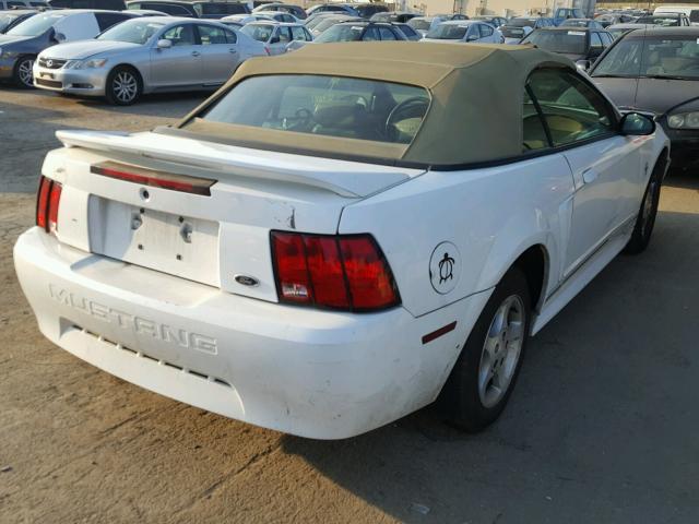 1FAFP4445YF264551 - 2000 FORD MUSTANG WHITE photo 4