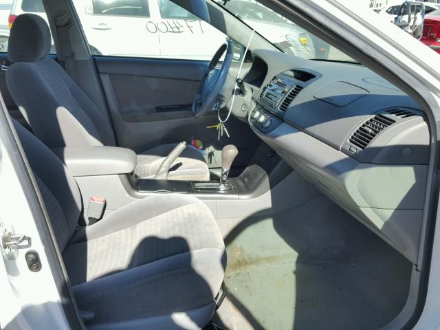 4T1BE32K96U748124 - 2006 TOYOTA CAMRY LE თეთრი ფოტო 5