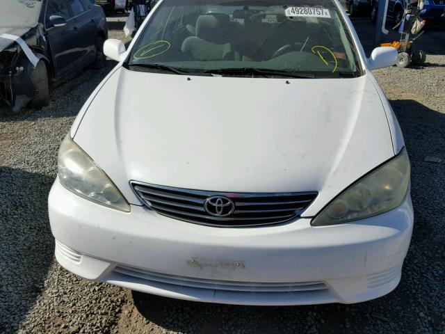 4T1BE32K96U748124 - 2006 TOYOTA CAMRY LE WHITE photo 9