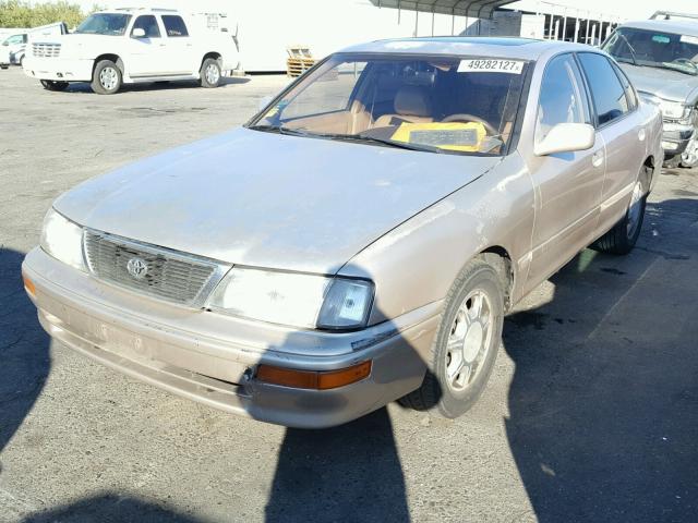 4T1GB11EXSU048993 - 1995 TOYOTA AVALON XLS TAN photo 2