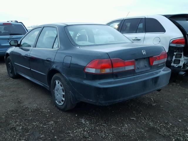 1HGCG56421A112716 - 2001 HONDA ACCORD LX GREEN photo 3