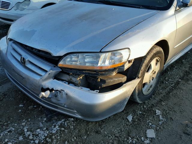 1HGCG16512A067934 - 2002 HONDA ACCORD EX SILVER photo 9