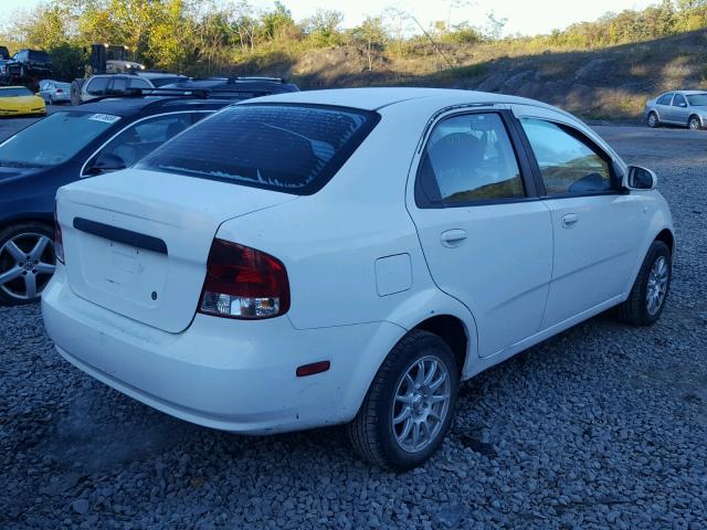 KL1TD56626B541923 - 2006 CHEVROLET AVEO BASE Ақ фото 4