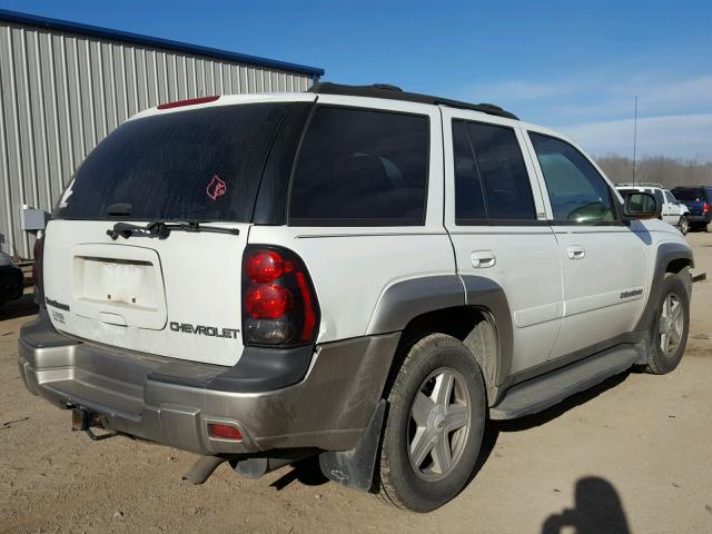 1GNDT13SX22490635 - 2002 CHEVROLET TRAILBLAZE WHITE photo 4