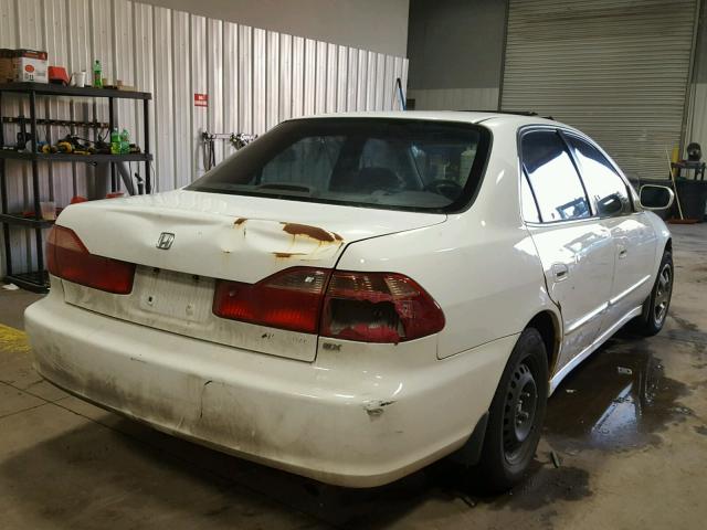 1HGCG5659YA133789 - 2000 HONDA ACCORD EX WHITE photo 4