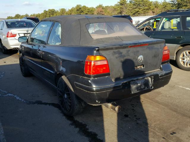 3VWDC21V82M810455 - 2002 VOLKSWAGEN CABRIO GLX შავი ფოტო 3