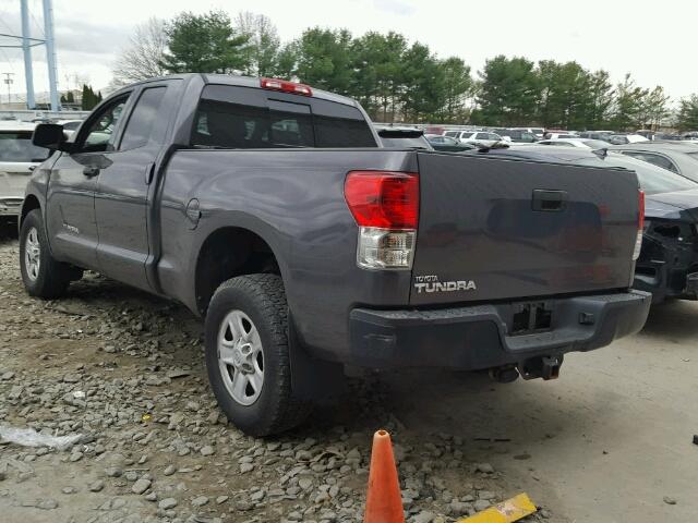 5TFRM5F12CX042867 - 2012 TOYOTA TUNDRA DOU GRAY photo 3